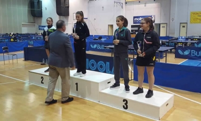 Mia &Scaron;ćepanović i Gabrijela Alviž na pobjedničkom postolju